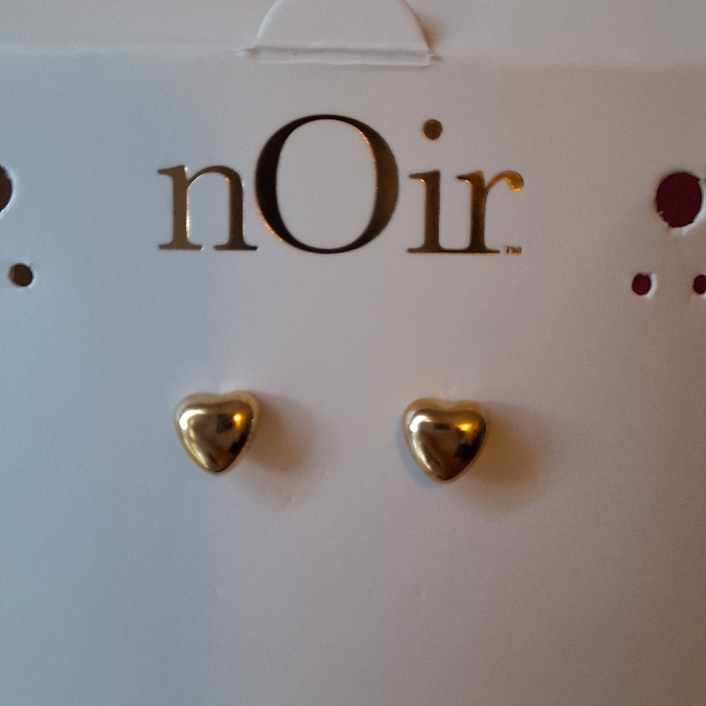 nOir Jewelry Gold Heart Stud Earrings